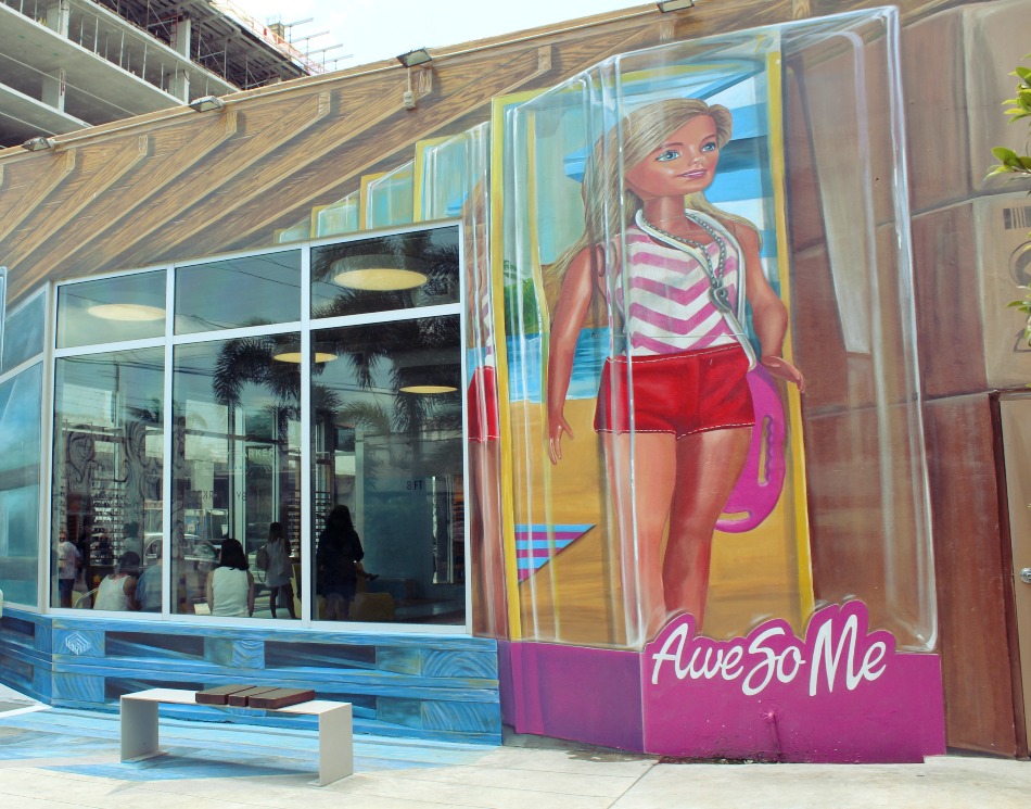 Street art de Barbie à Wynwood Walls Miami