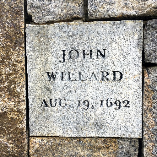 plaque commémorative de john willard pendu à salem le 19 août 1692